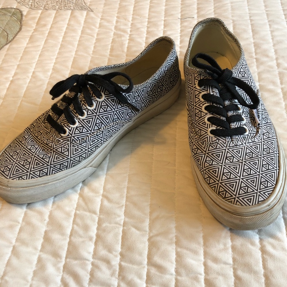 Vans - Picture 3 of 3